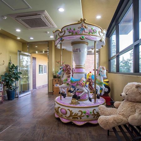 Famille Spa Resort Seogwipo Eksteriør billede