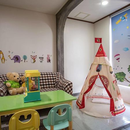 Famille Spa Resort Seogwipo Eksteriør billede