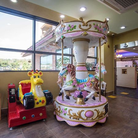 Famille Spa Resort Seogwipo Eksteriør billede