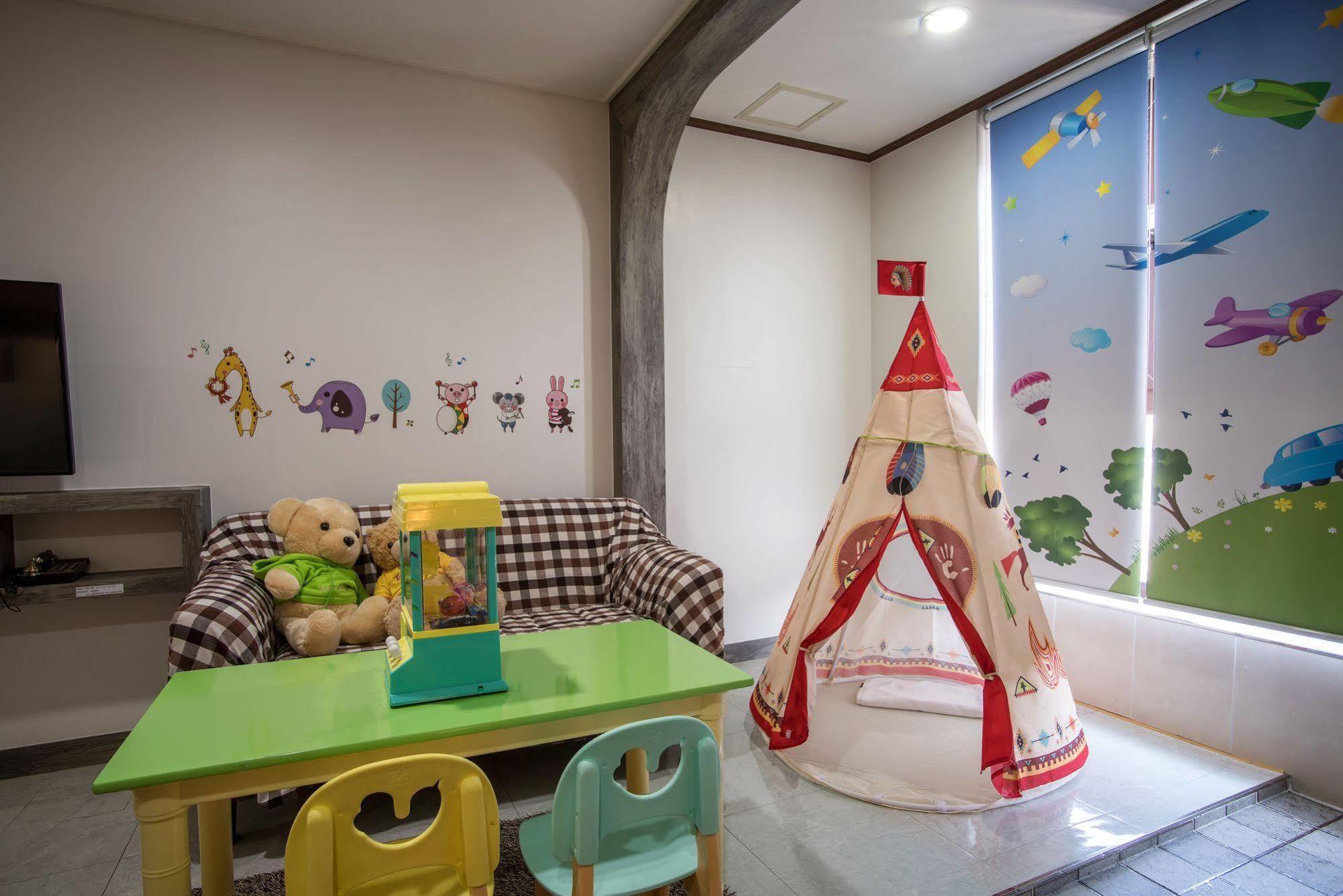Famille Spa Resort Seogwipo Eksteriør billede