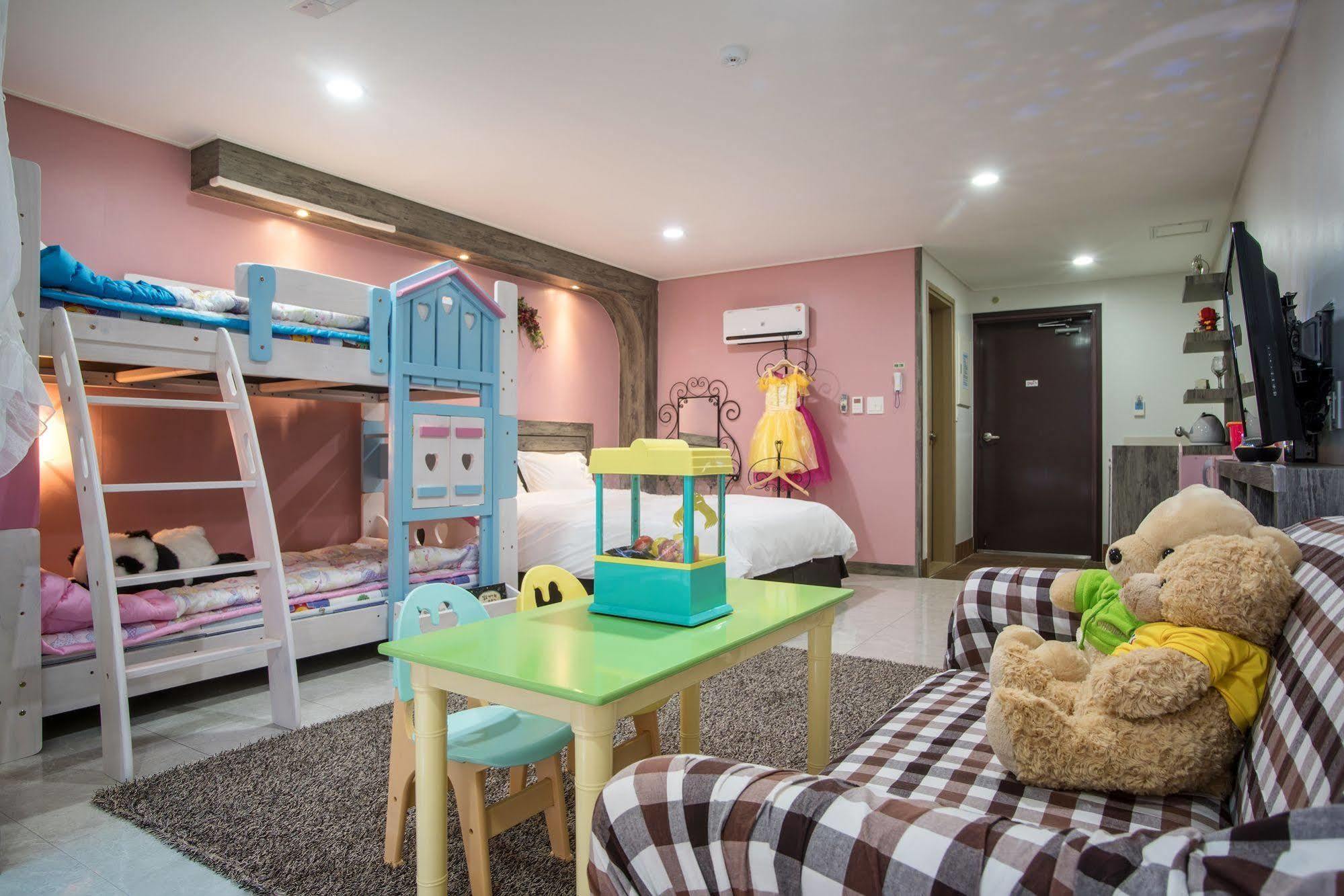 Famille Spa Resort Seogwipo Eksteriør billede