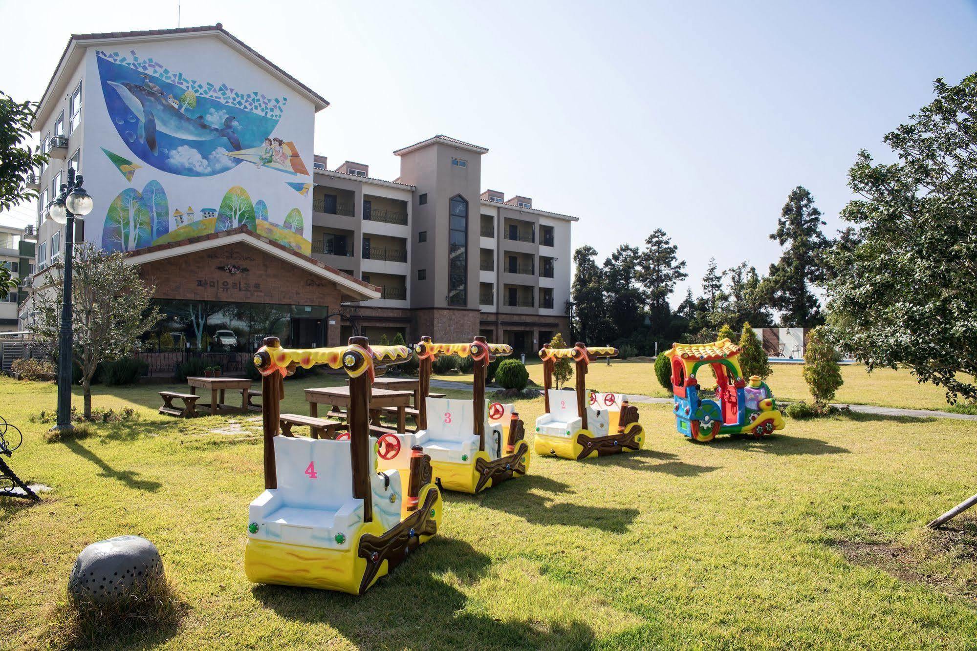 Famille Spa Resort Seogwipo Eksteriør billede
